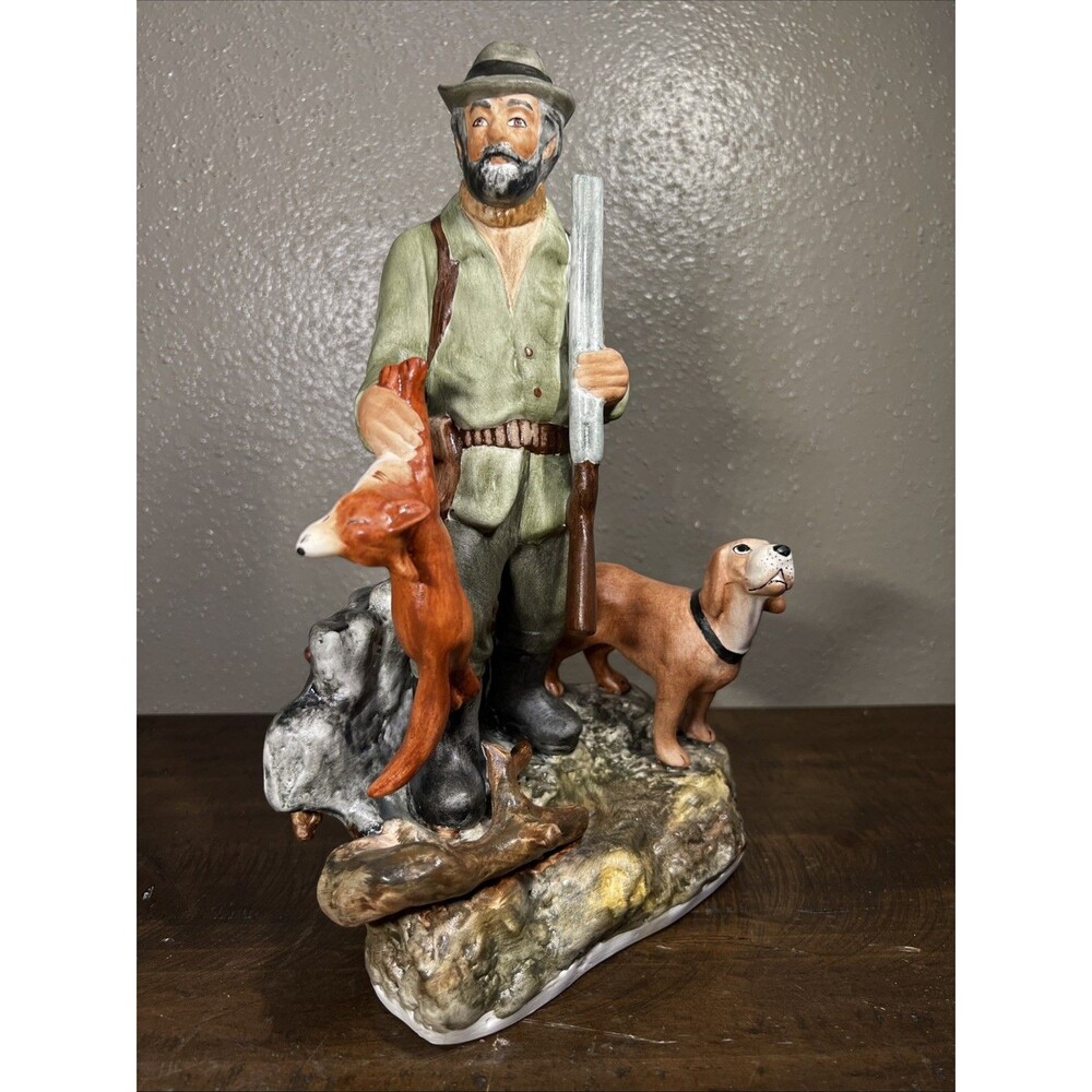 Europorcelain Romanian Porcelain HUNTER fox dog